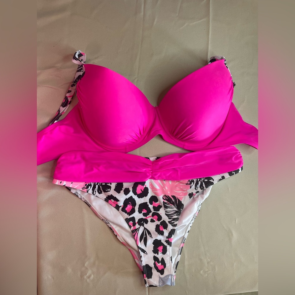 Vibrant Pink Women's Swimwear Set 40DD